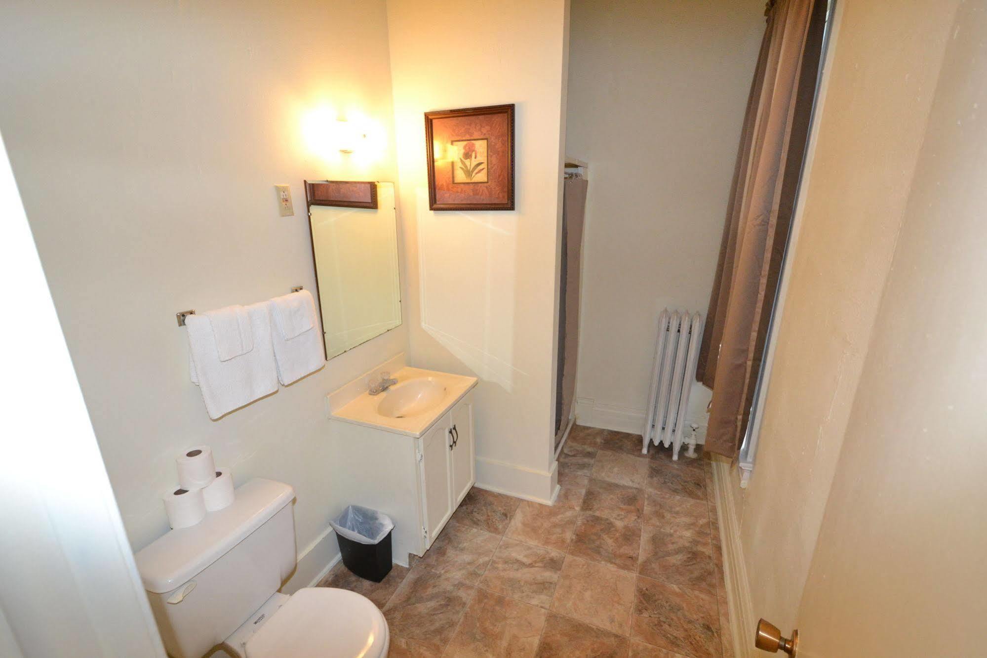 Perfect Stay Inn & Suites Blair Bagian luar foto